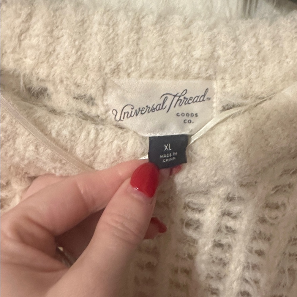 NWT Universal Thread sweater NWT - image 2
